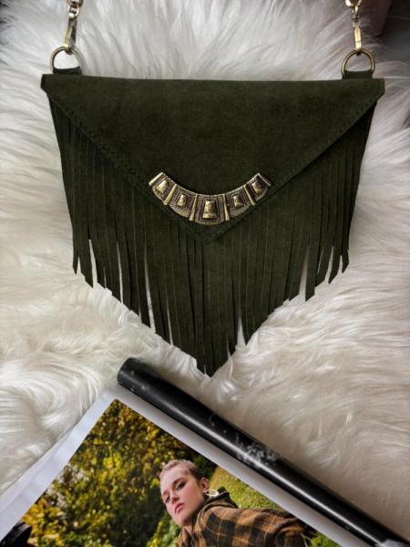Eyes on You Suede